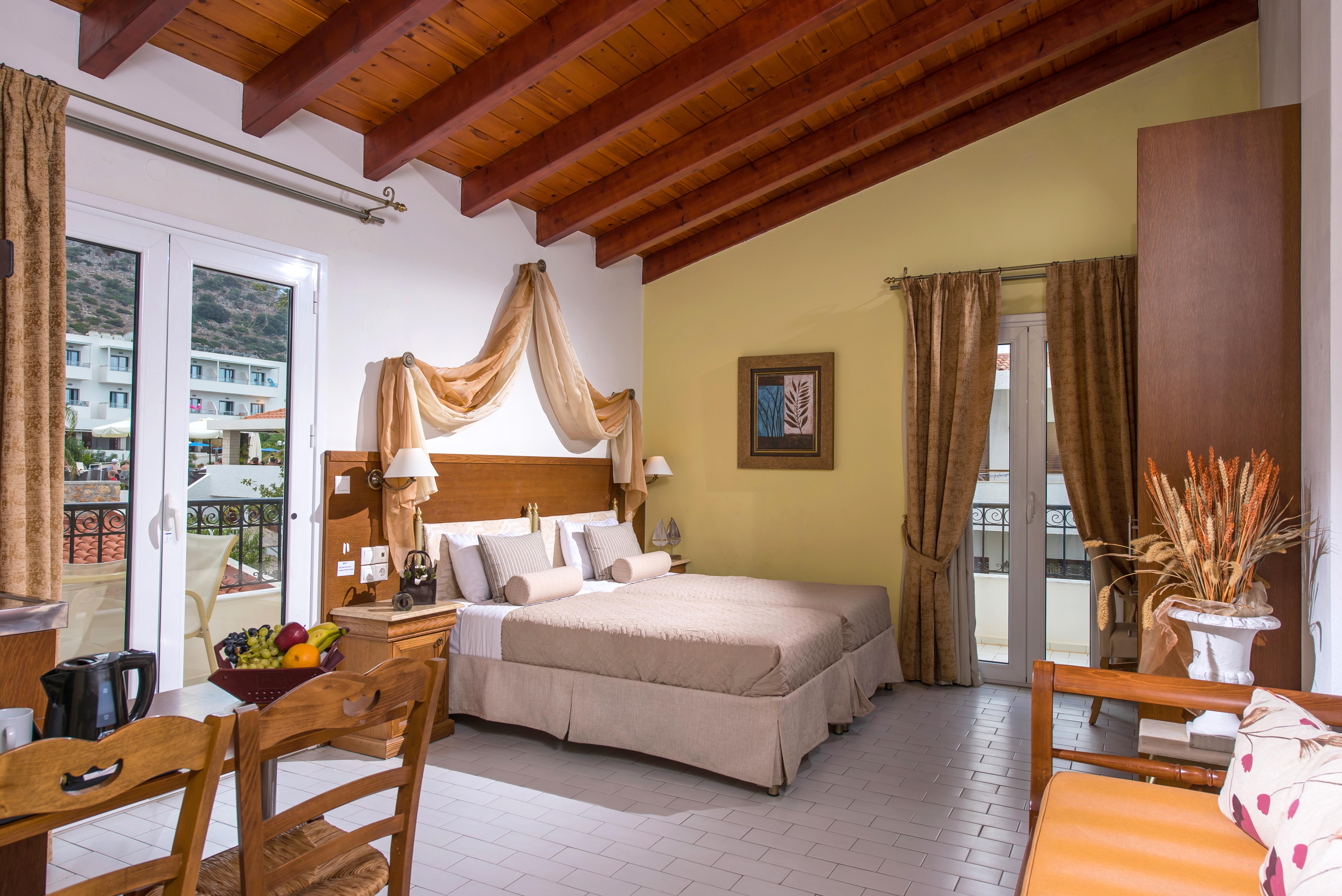 Camelot Royal Beds By Estia Aparthotel Stalida Bagian luar foto